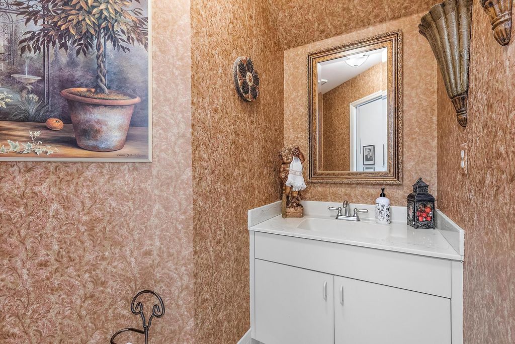 Photo of 13302 Saint Tropez Circle, Palm Beach Gardens, FL 33410 (MLS # R10999765)