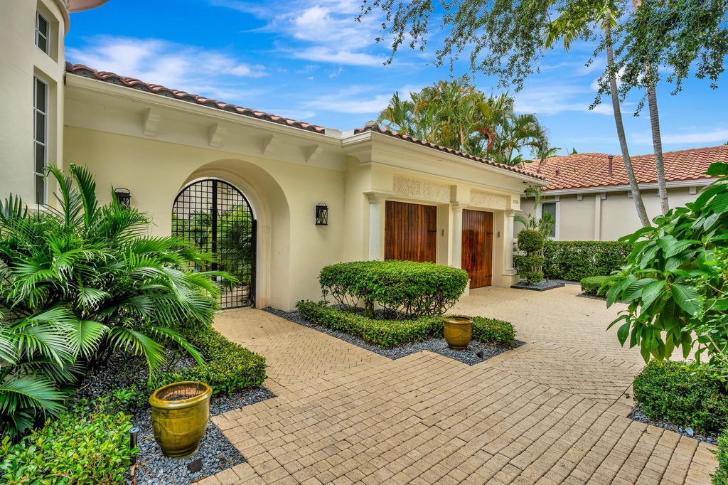 Photo of 11316 Caladium Lane, Palm Beach Gardens, FL 33418 (MLS # B26030462)