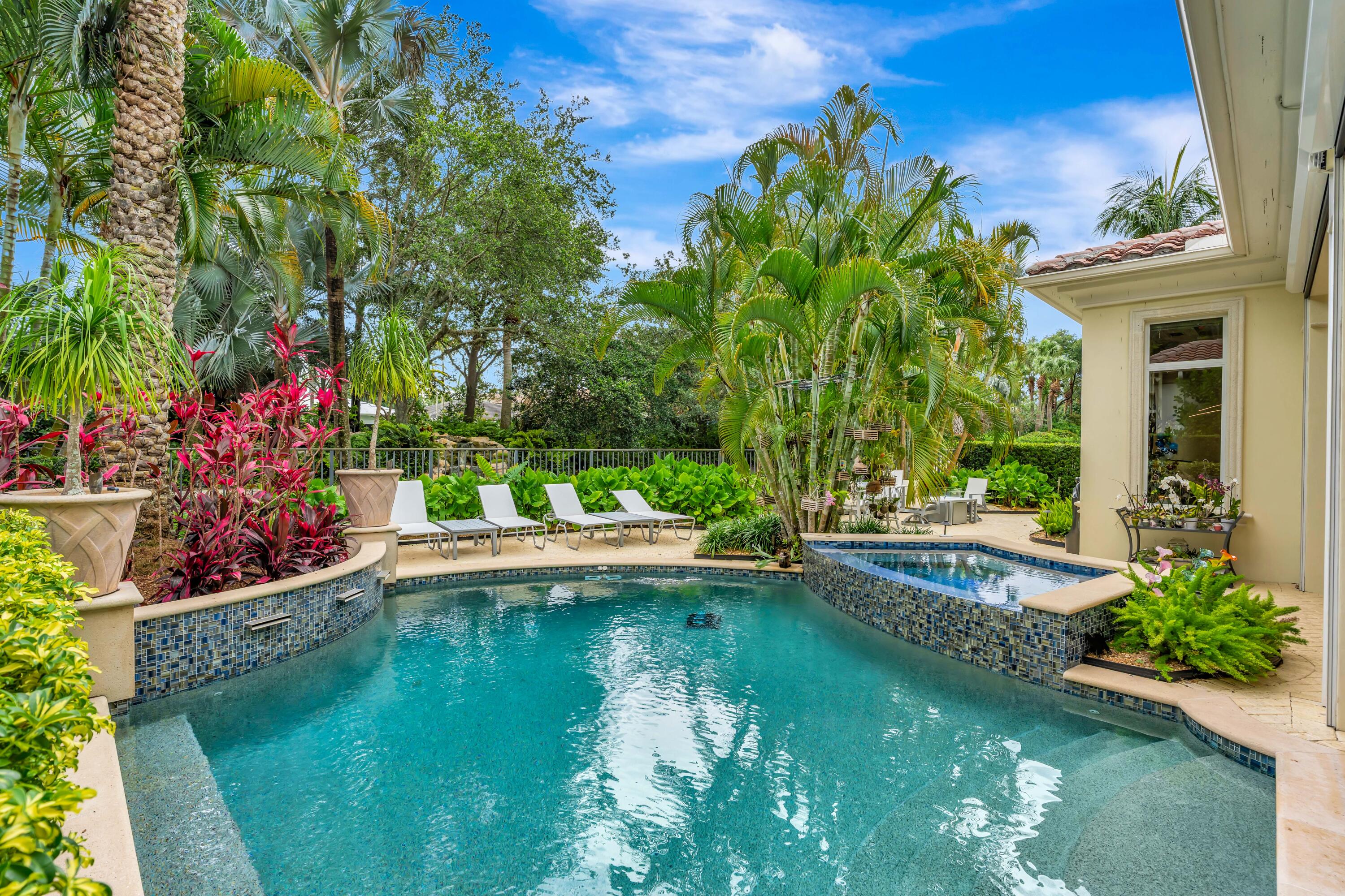OLD PALM 2 - Residential