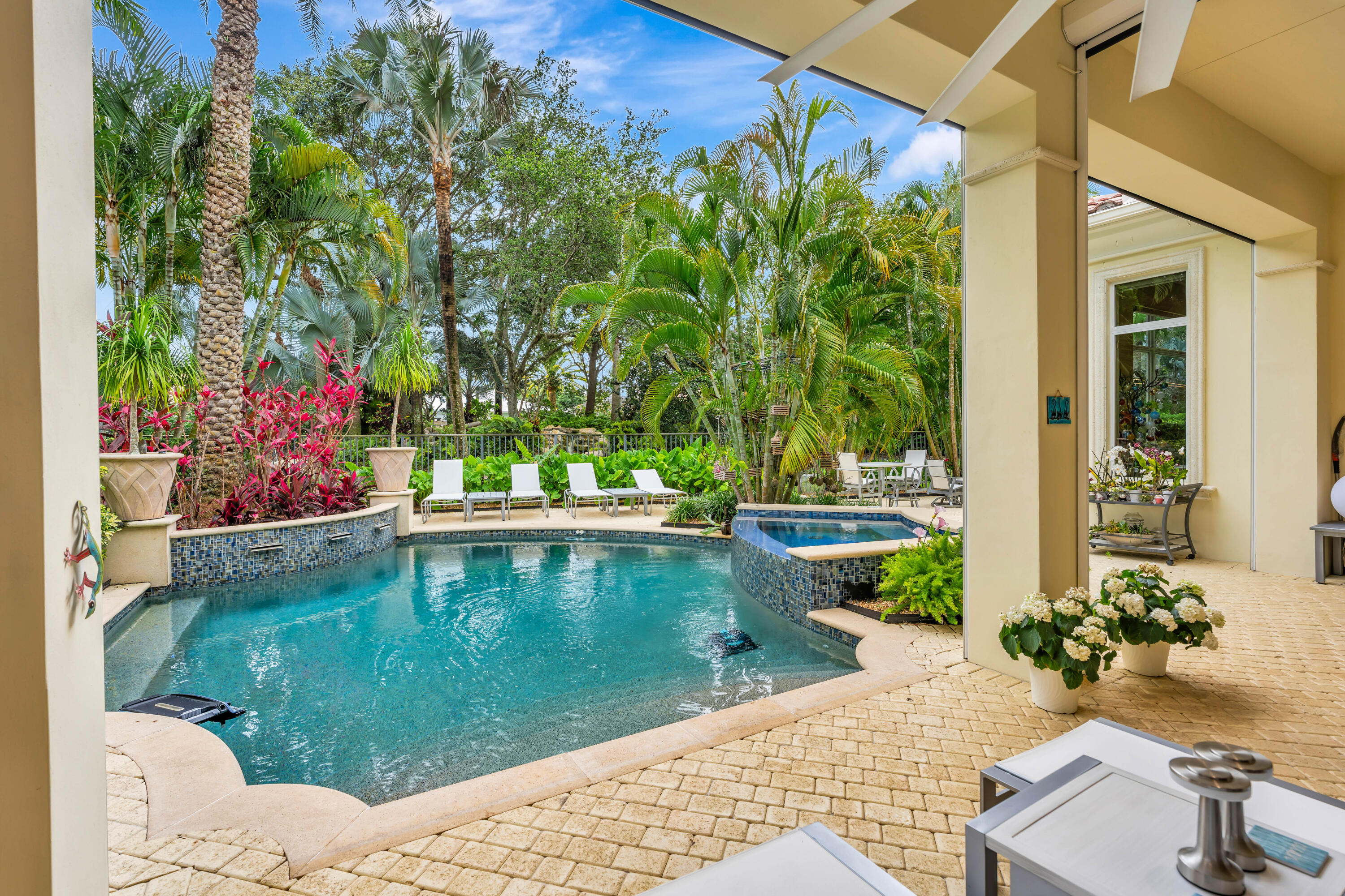 OLD PALM 2 - Residential