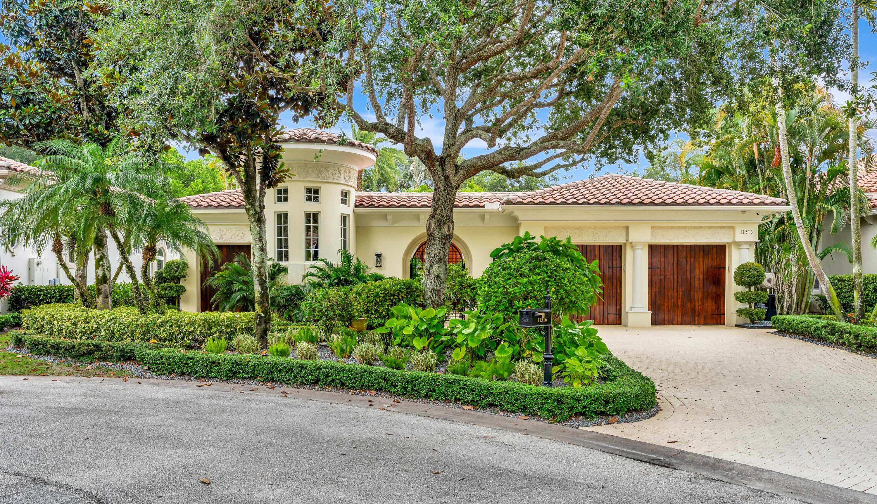 OLD PALM 2 - Residential