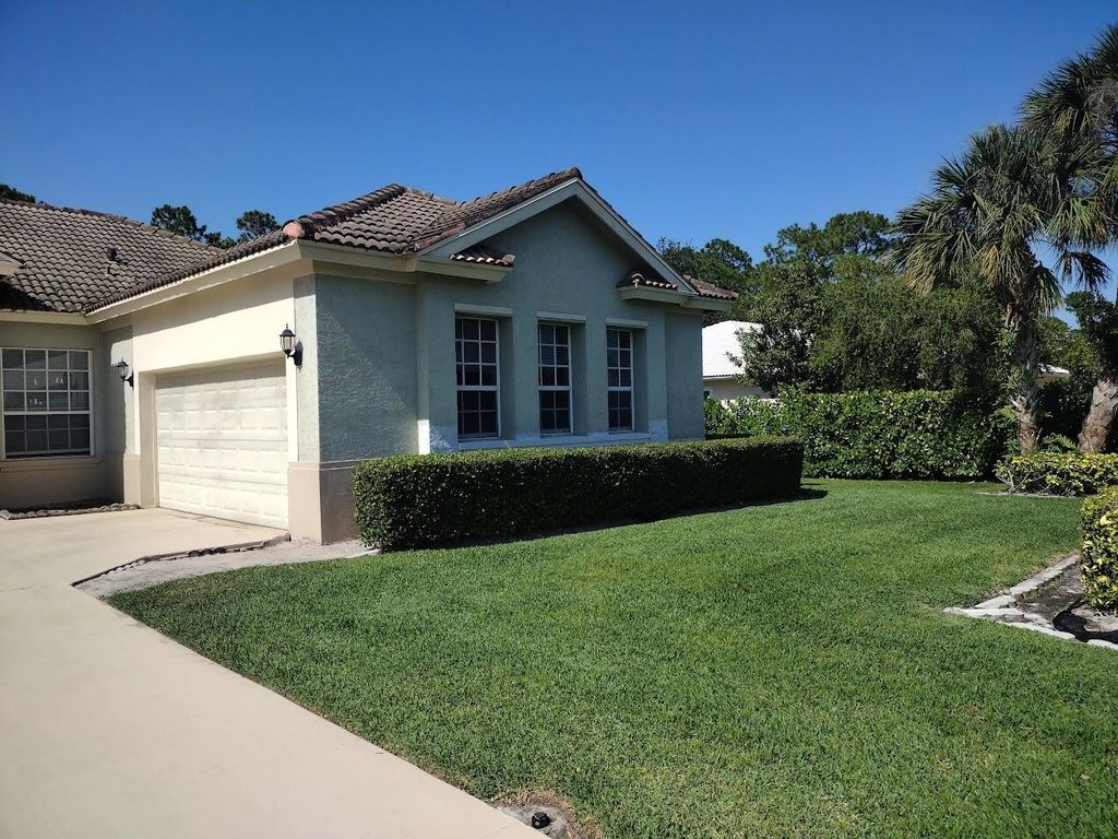 Photo of 3305 Bent Pine Drive, Fort Pierce, FL 34951 (MLS # R11082725)