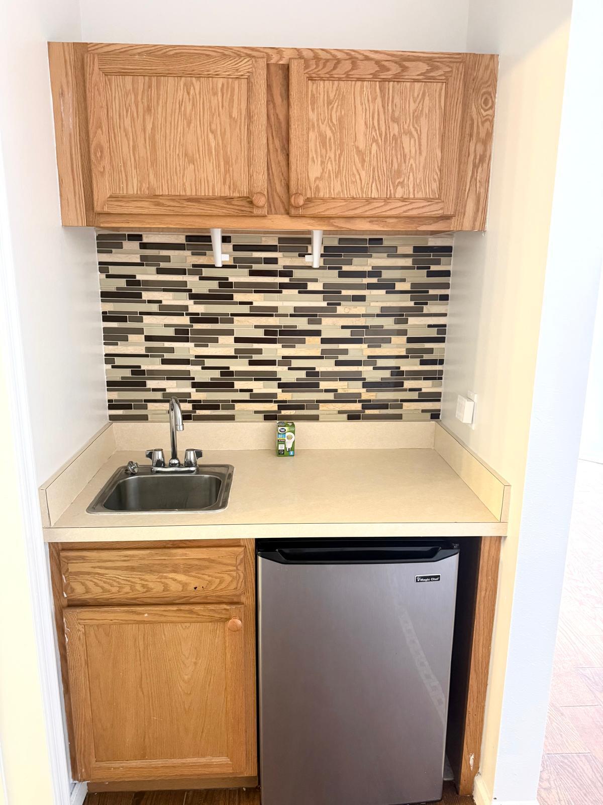 CASTLE PINES CONDOMINIUM - Residential Lease