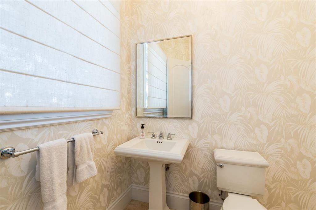 VENETIAN ISLES 1ST SEC - Residential