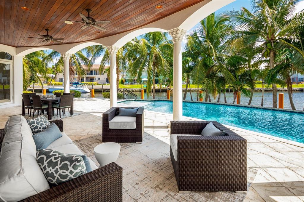 VENETIAN ISLES 1ST SEC - Residential