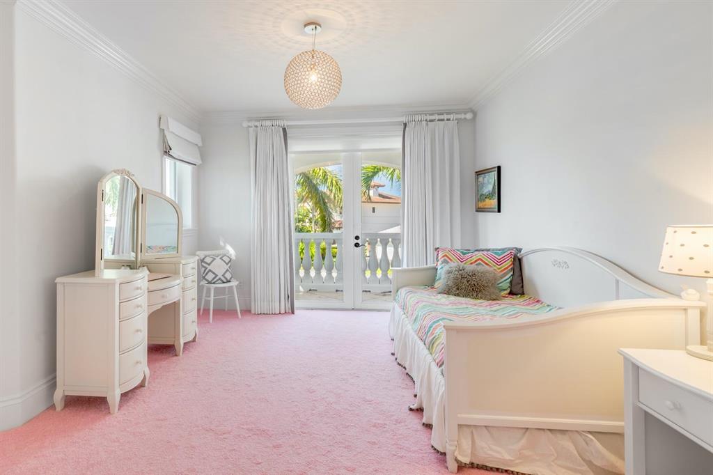 VENETIAN ISLES 1ST SEC - Residential