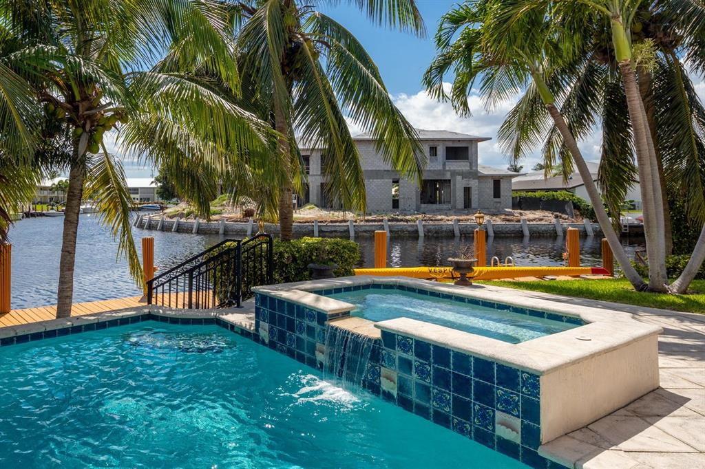 VENETIAN ISLES 1ST SEC - Residential