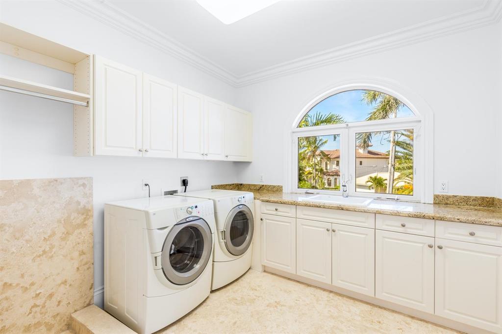 VENETIAN ISLES 1ST SEC - Residential