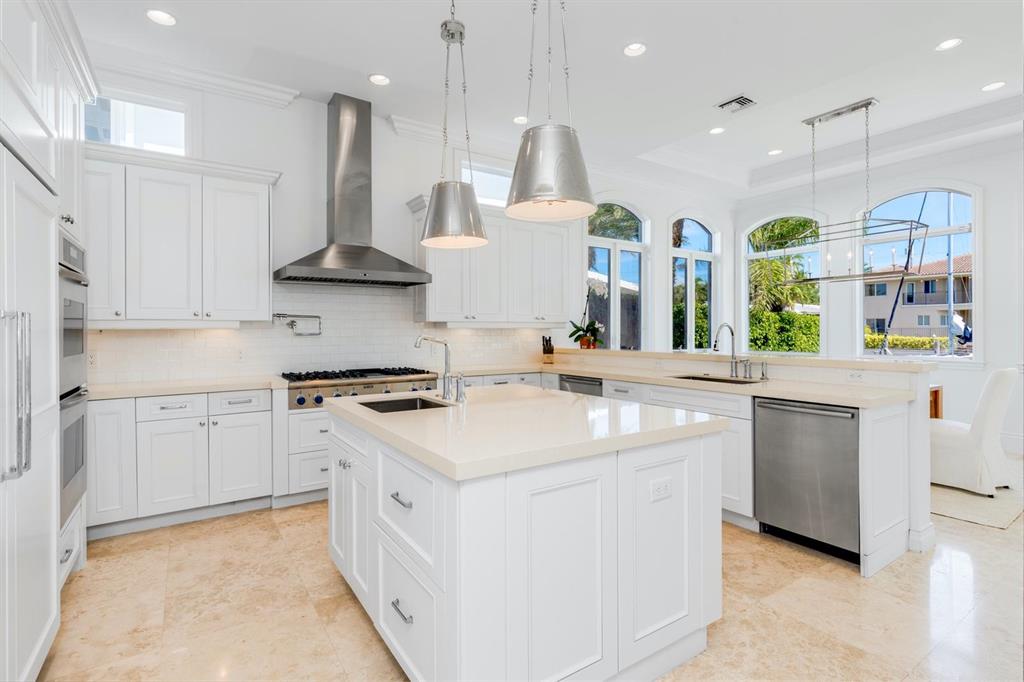 VENETIAN ISLES 1ST SEC - Residential