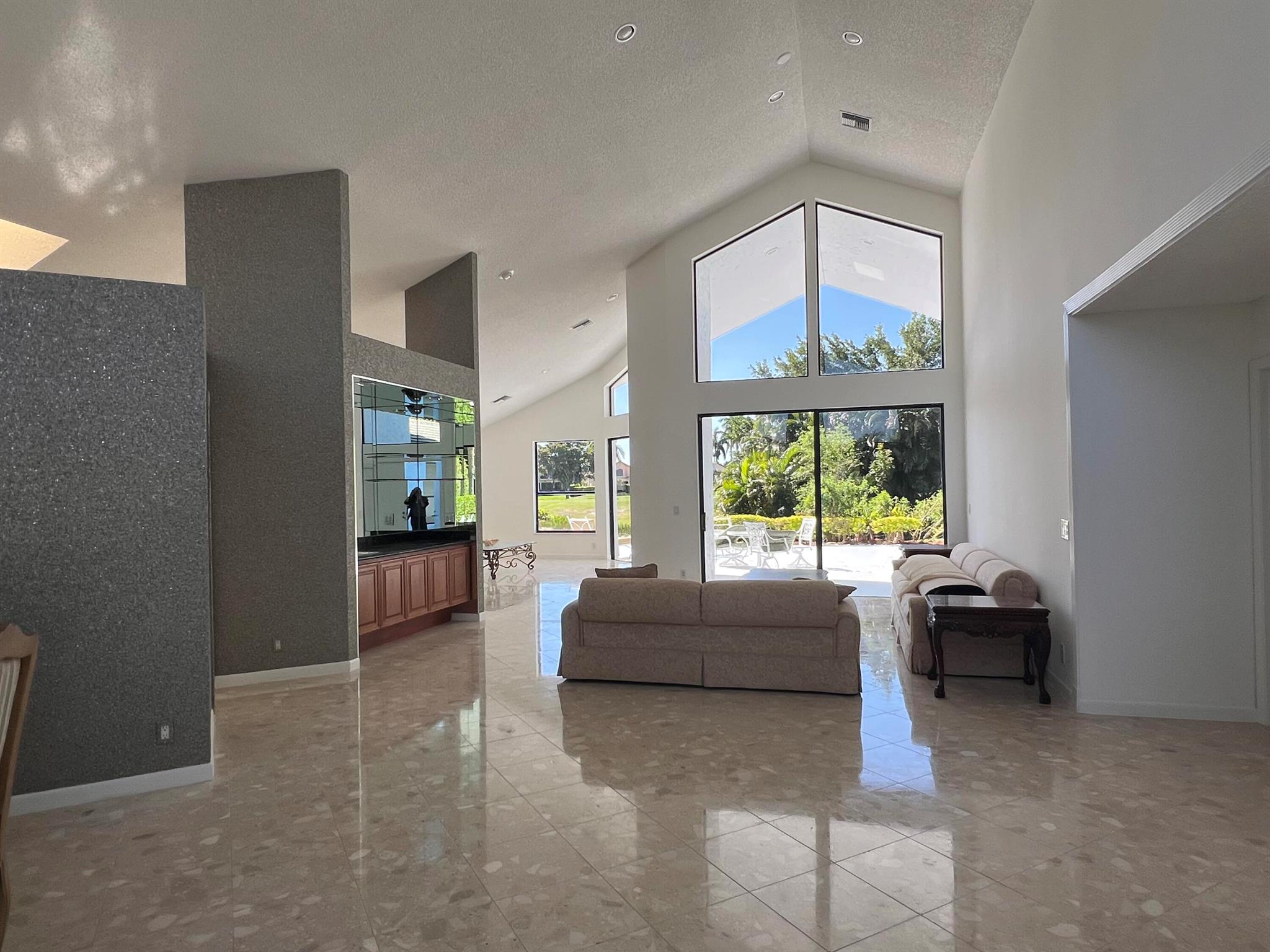 LAURELWOOD - Residential