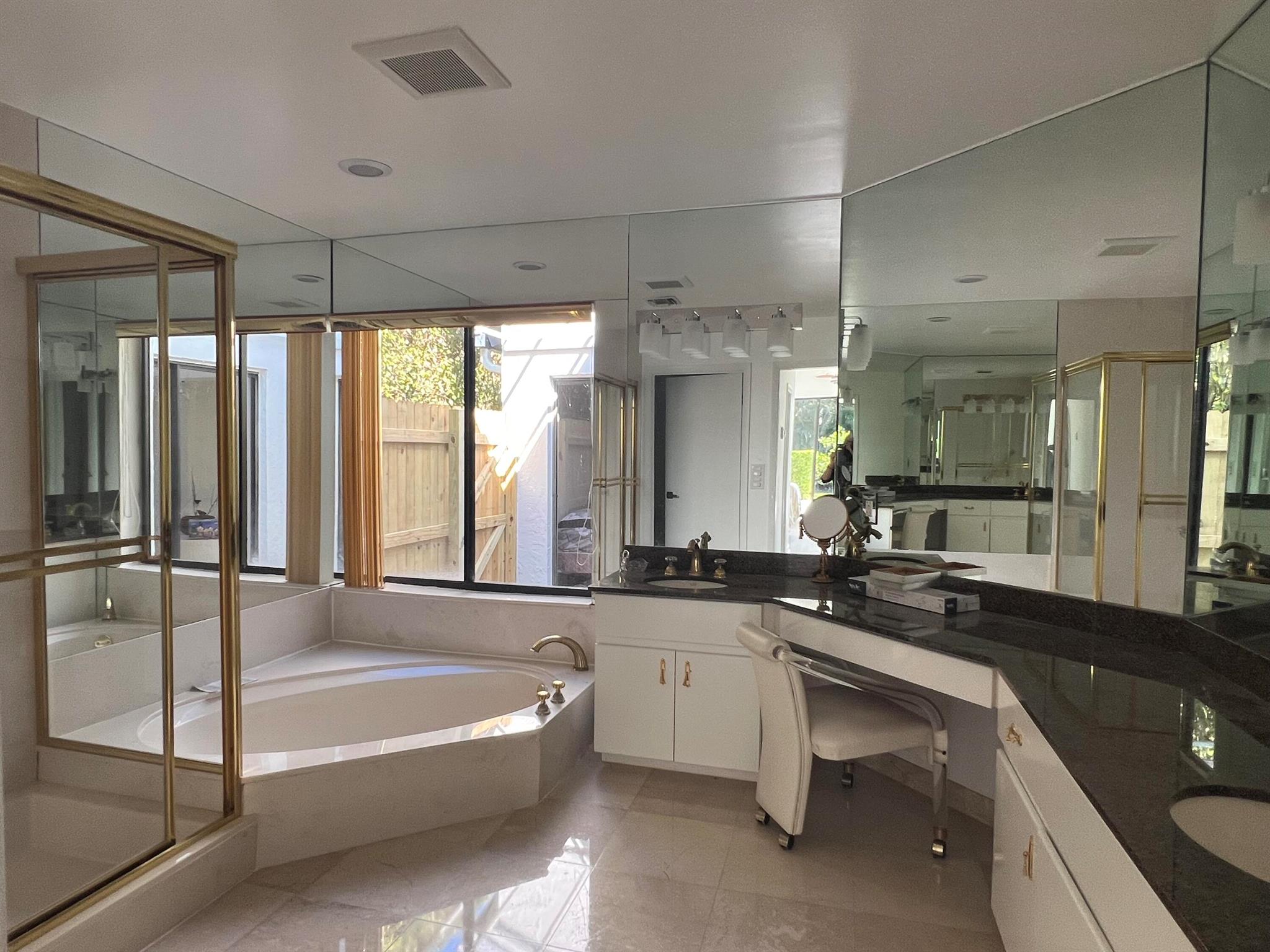 LAURELWOOD - Residential