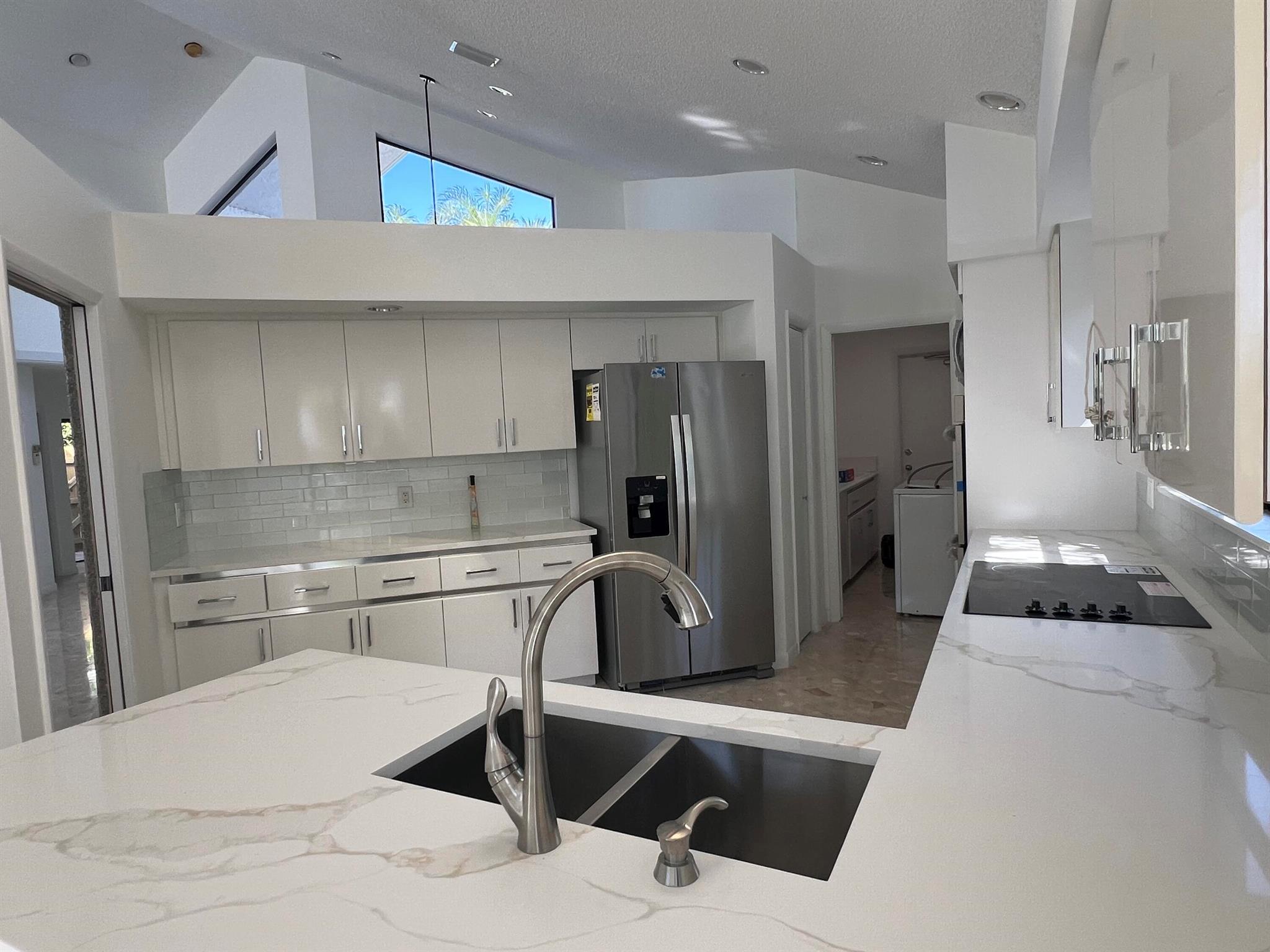 LAURELWOOD - Residential