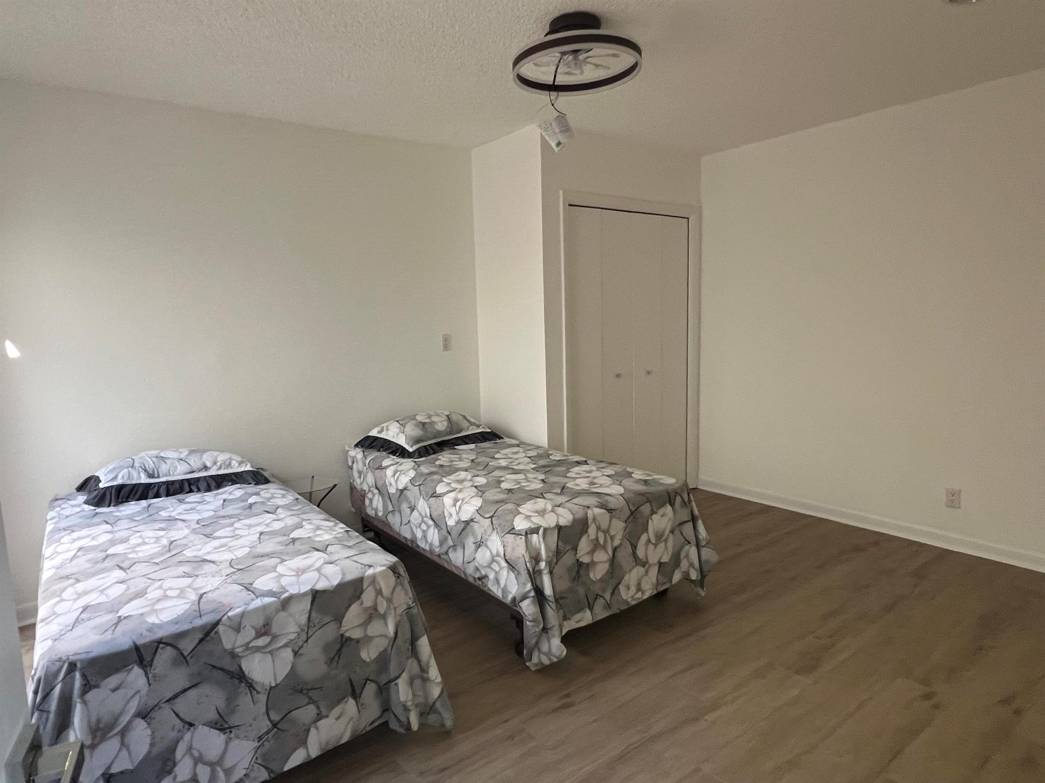 LAURELWOOD - Residential