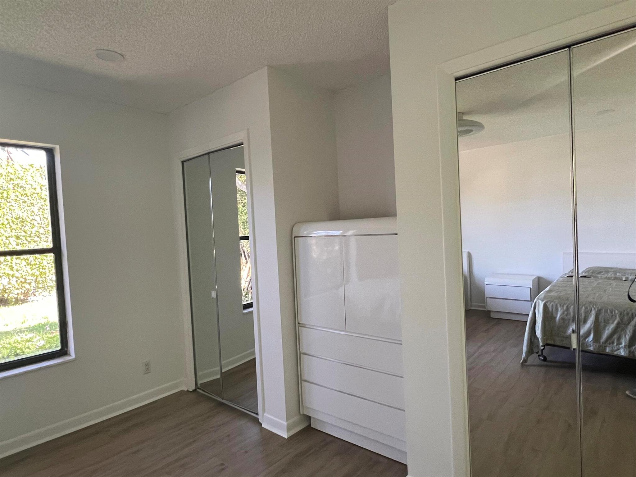 LAURELWOOD - Residential