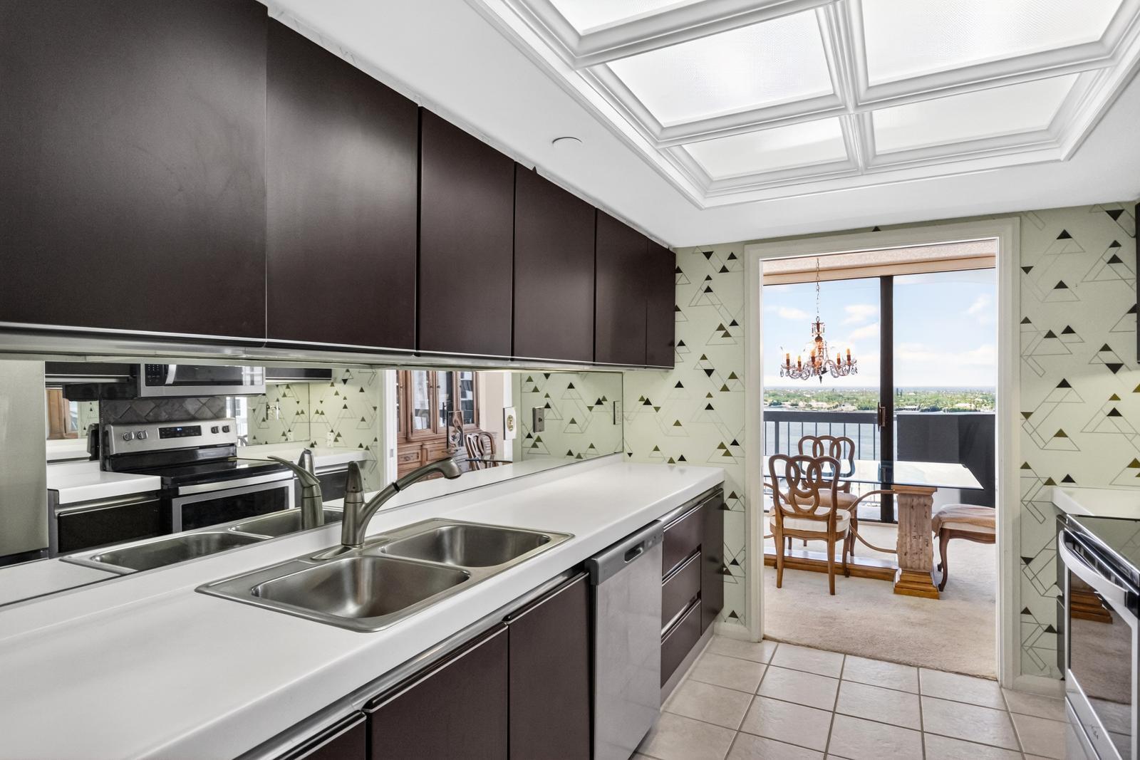 OLD PORT COVE TOWER EAST - Residential