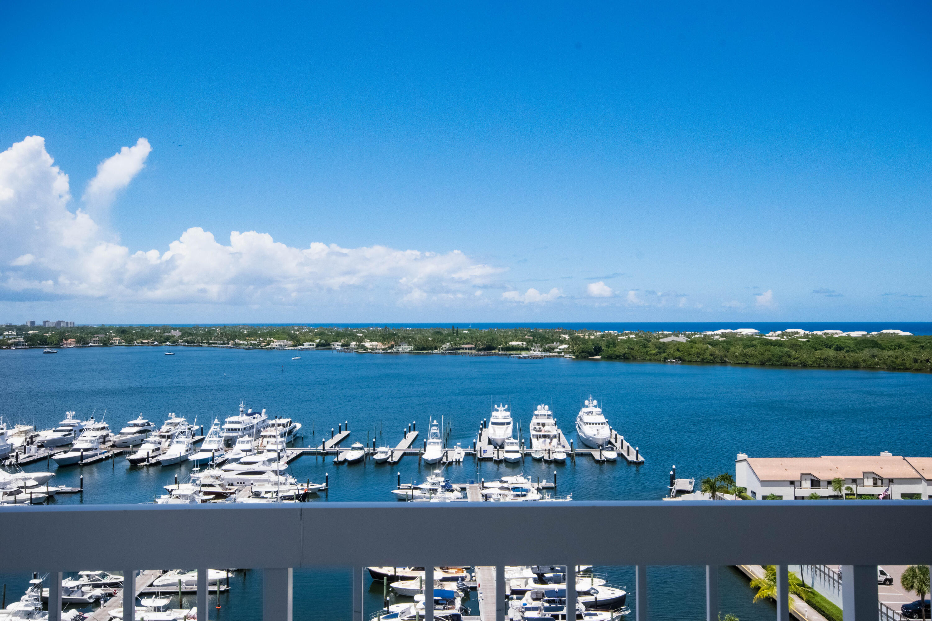 115 Lakeshore Drive 1549