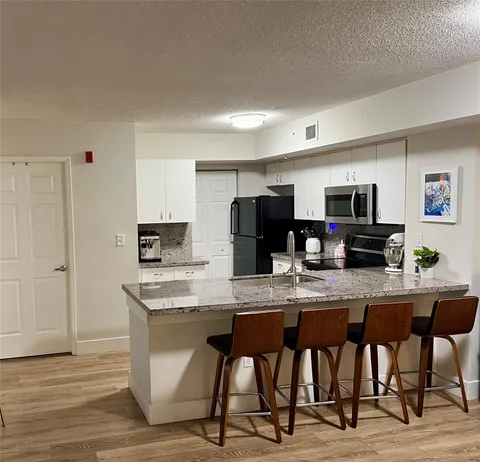 2600 S University Dr Unit 105, Davie, FL MLS: F10494878