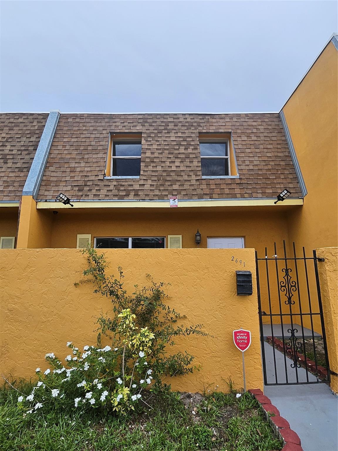Beautiful 3/2.5 townhome in the heart of Sunrise. Renovated kitchen with stainless steel appliances, gorgeous tile throughout the first floor, and a large master bedroom. Updated bathrooms. Screened Balcony on the Master bedroom. The washer and dryer are located in the back room of the unit. According to HOA, a credit score of 650 is required.