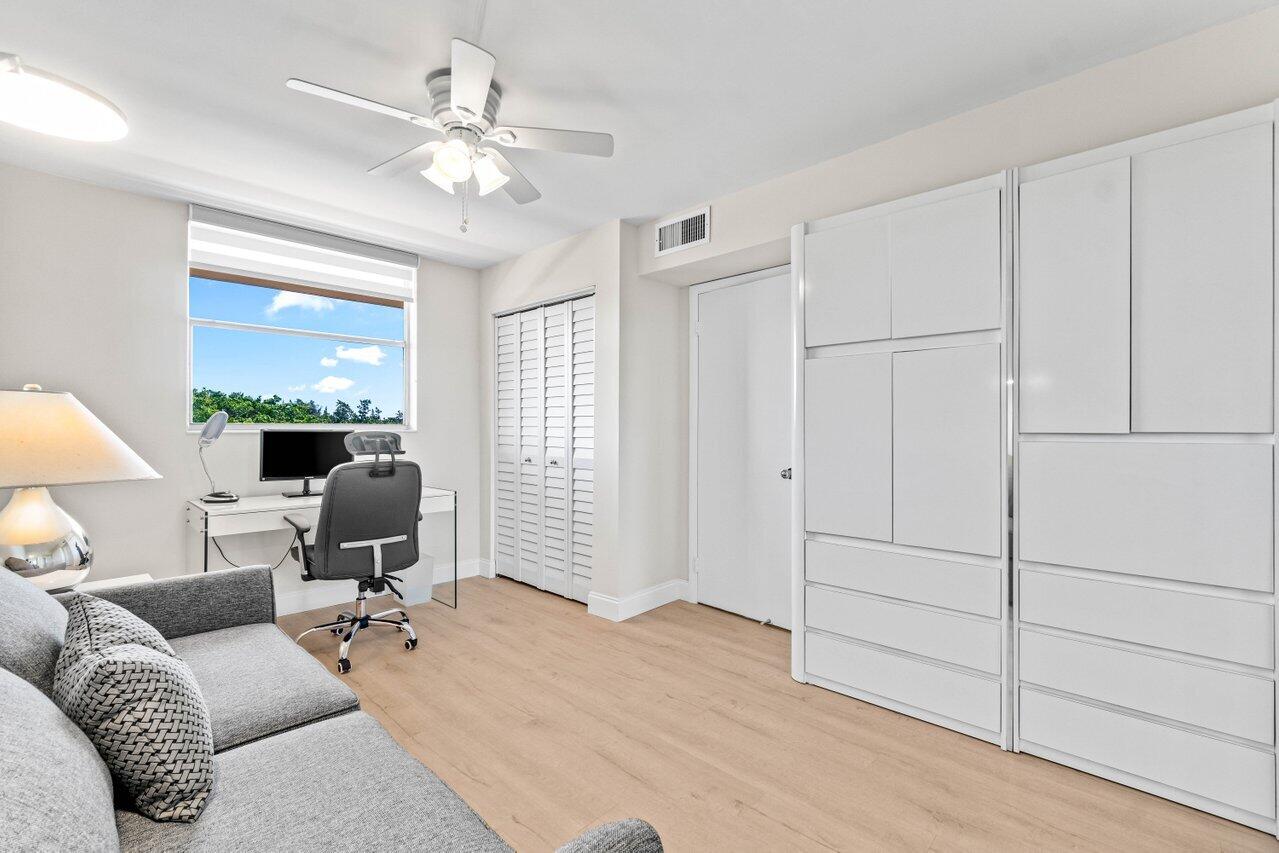 BOCA TEECA CONDO 5 - Residential