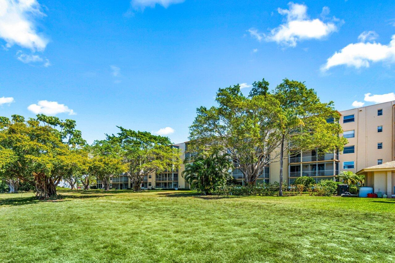 BOCA TEECA CONDO 5 - Residential