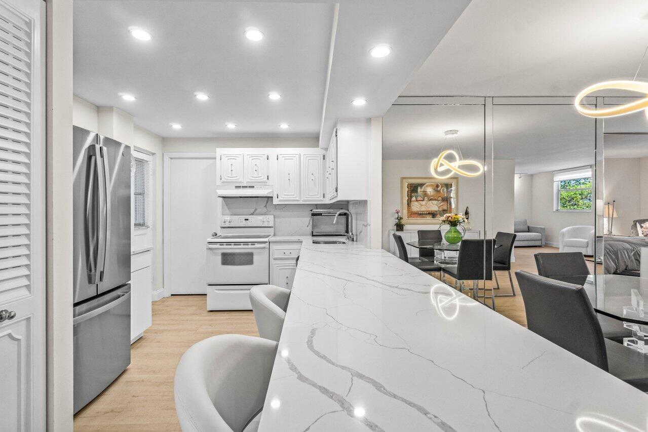 BOCA TEECA CONDO 5 - Residential