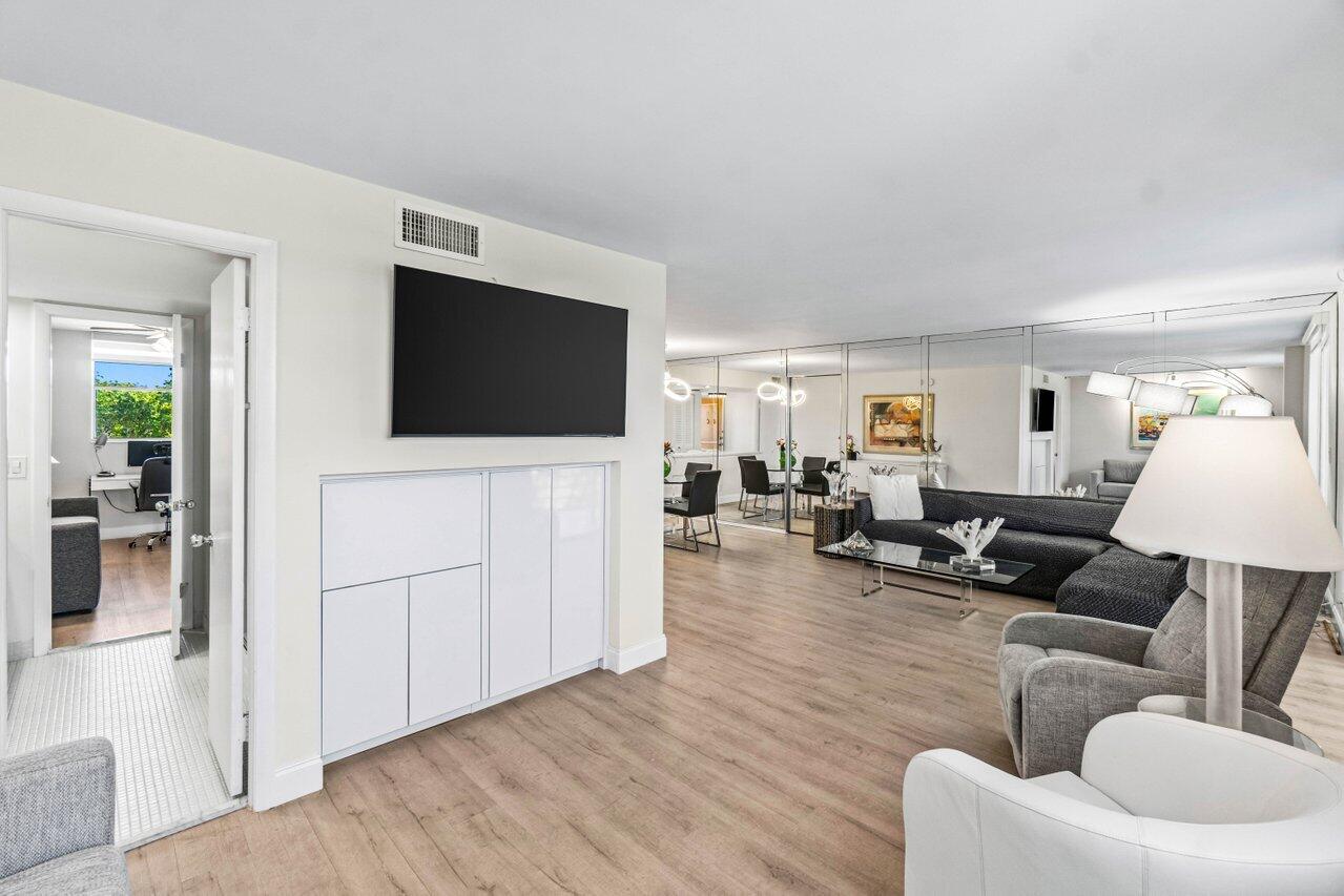 BOCA TEECA CONDO 5 - Residential