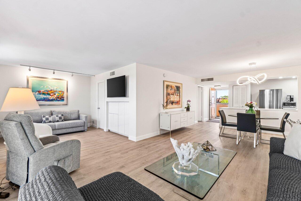 BOCA TEECA CONDO 5 - Residential