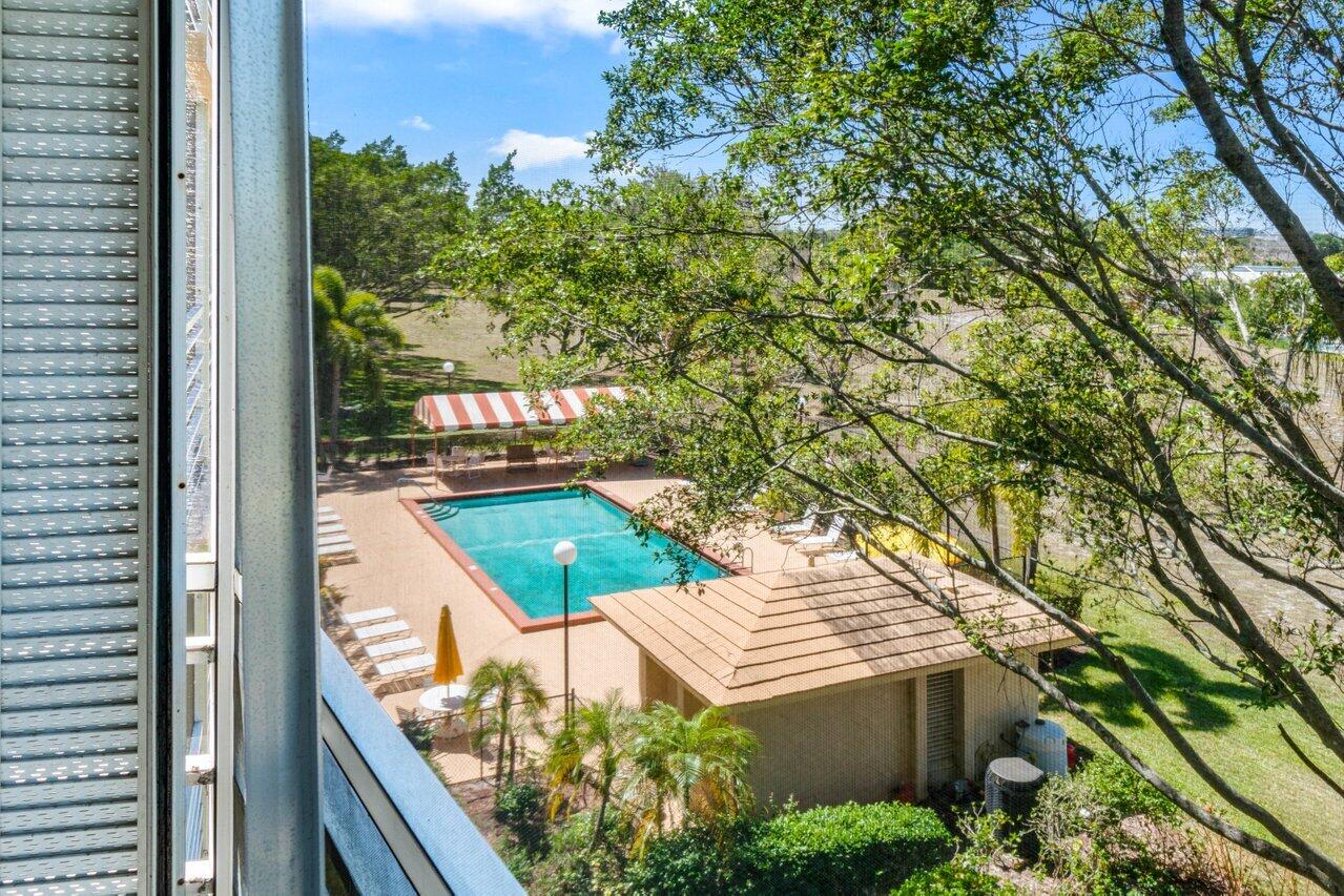 BOCA TEECA CONDO 5 - Residential