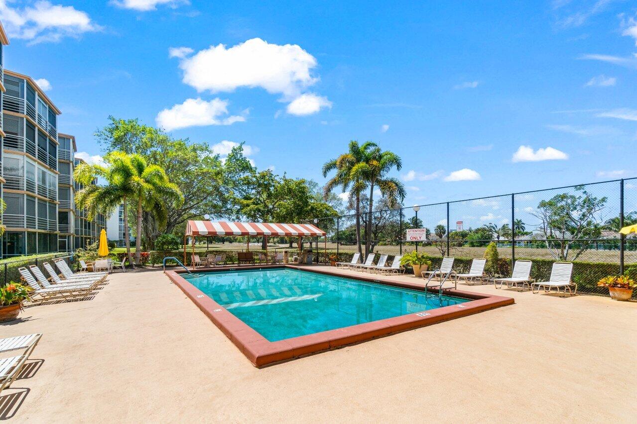 BOCA TEECA CONDO 5 - Residential