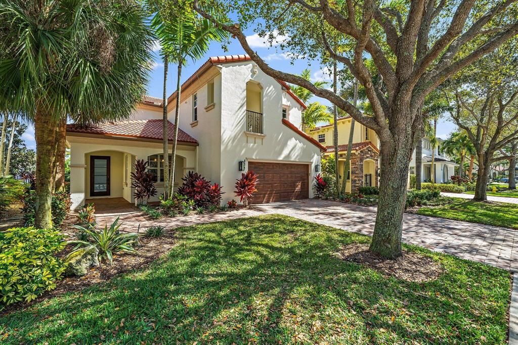 Photo of 833 Madison Court, Palm Beach Gardens, FL 33410 (MLS # R10779555)