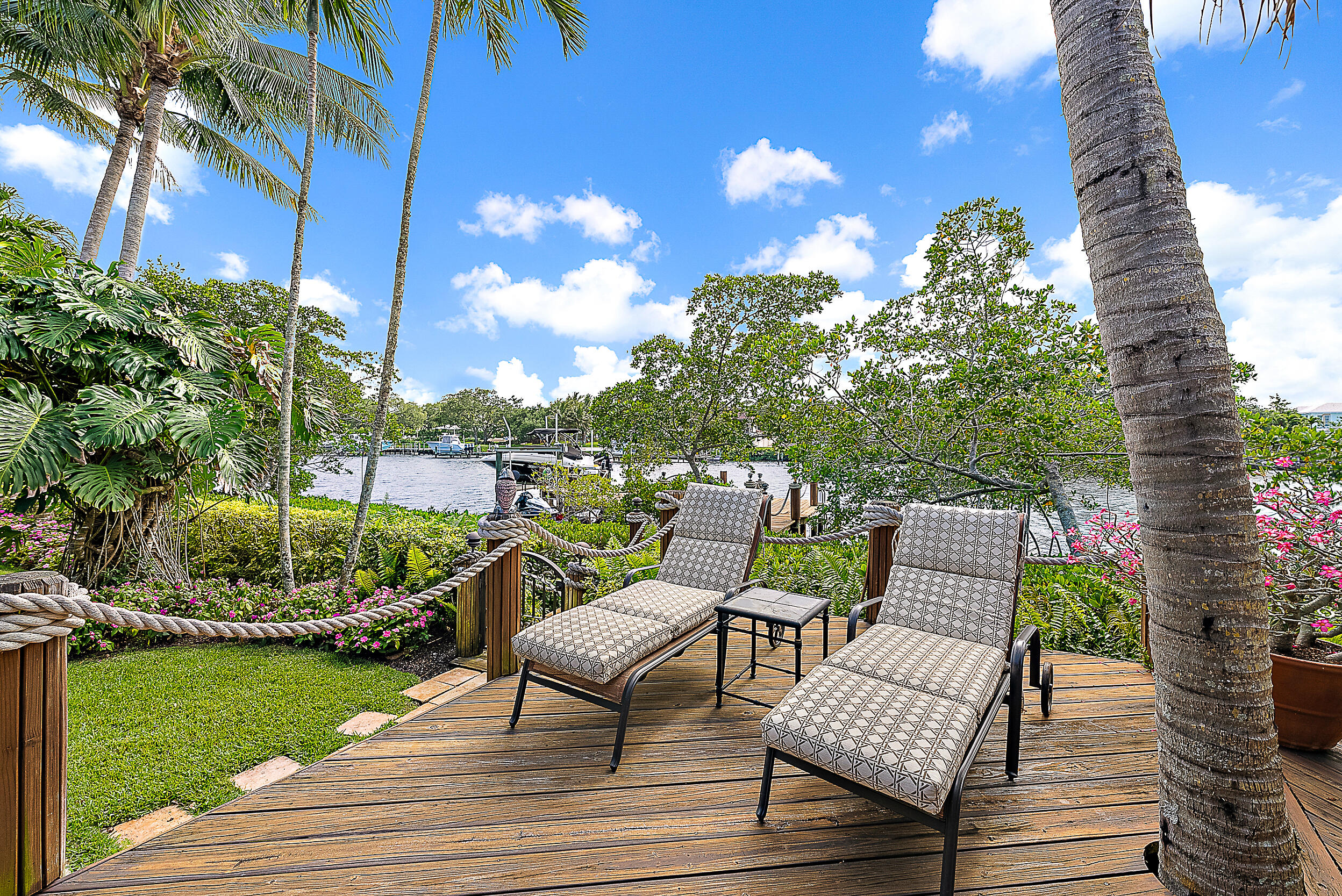 Islands of Jupiter - Residential