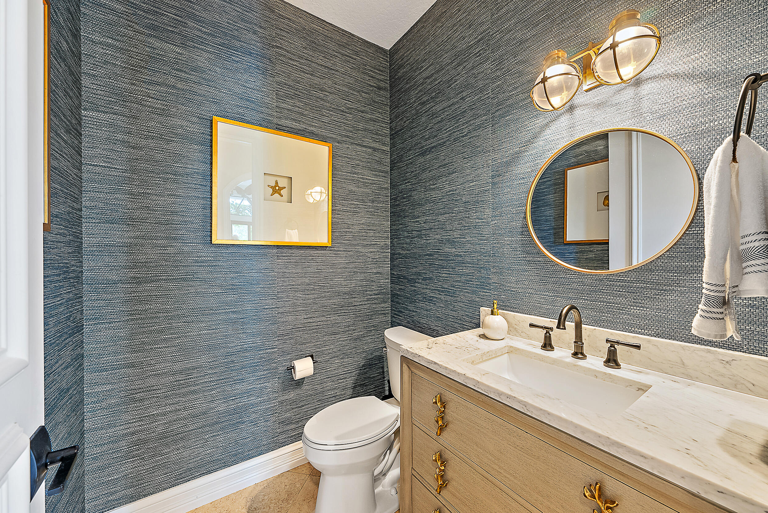 Islands of Jupiter - Residential