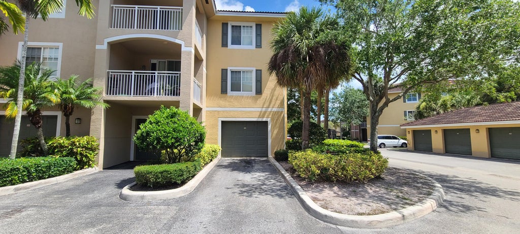 Photo of 6426 Emerald Dunes Drive #105, West Palm Beach, FL 33411 (MLS # B26089288)