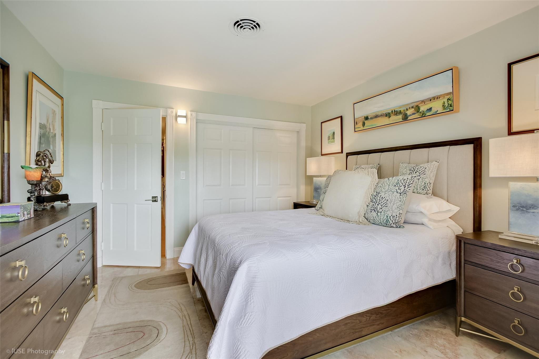 MIDDLE RIVER MANOR - Residential