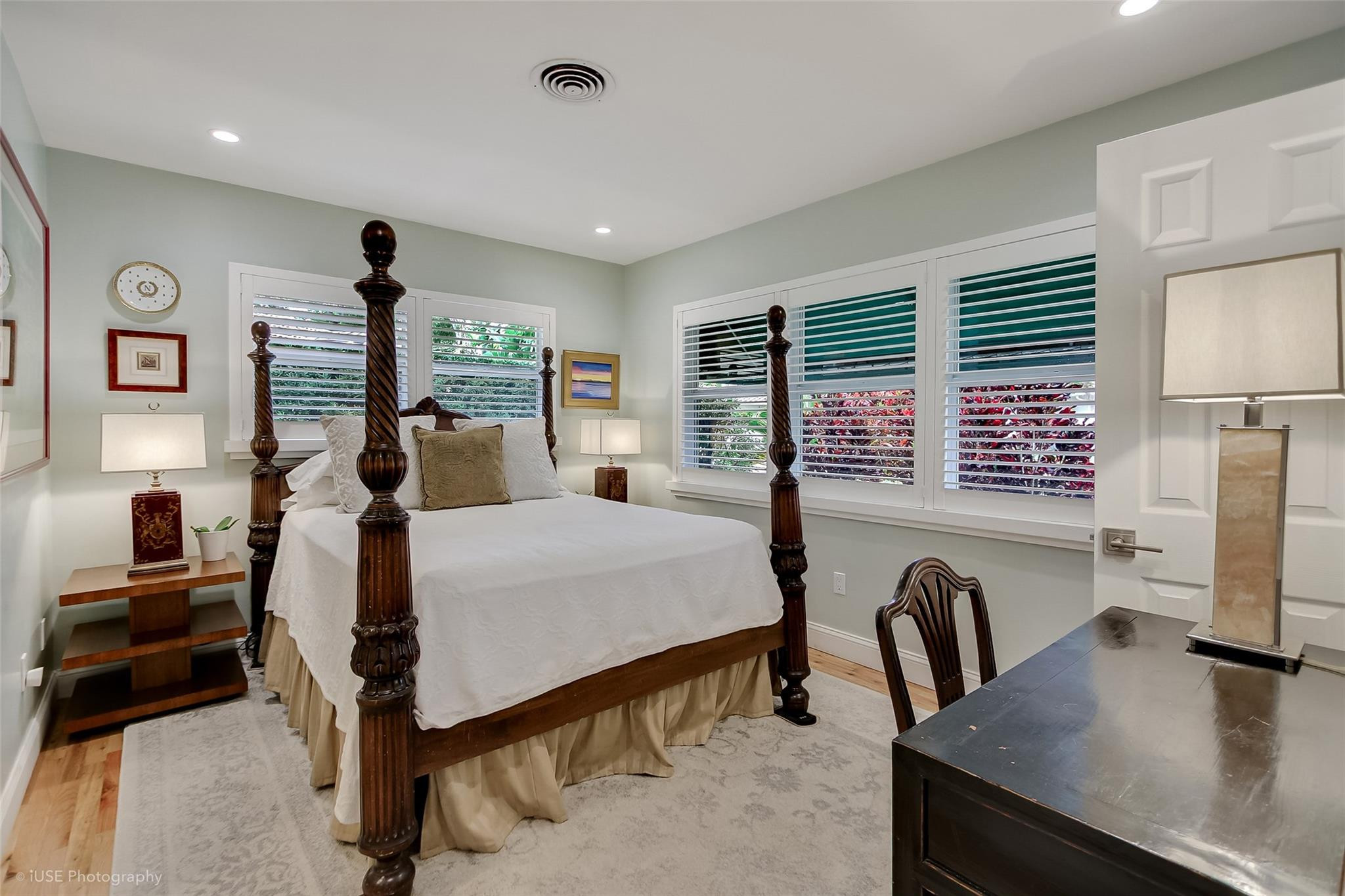 MIDDLE RIVER MANOR - Residential