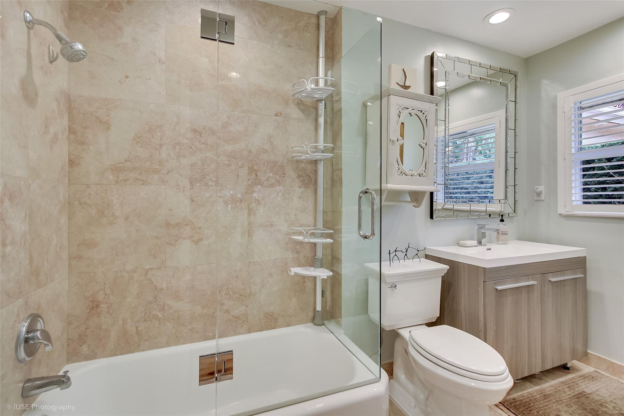 MIDDLE RIVER MANOR - Residential