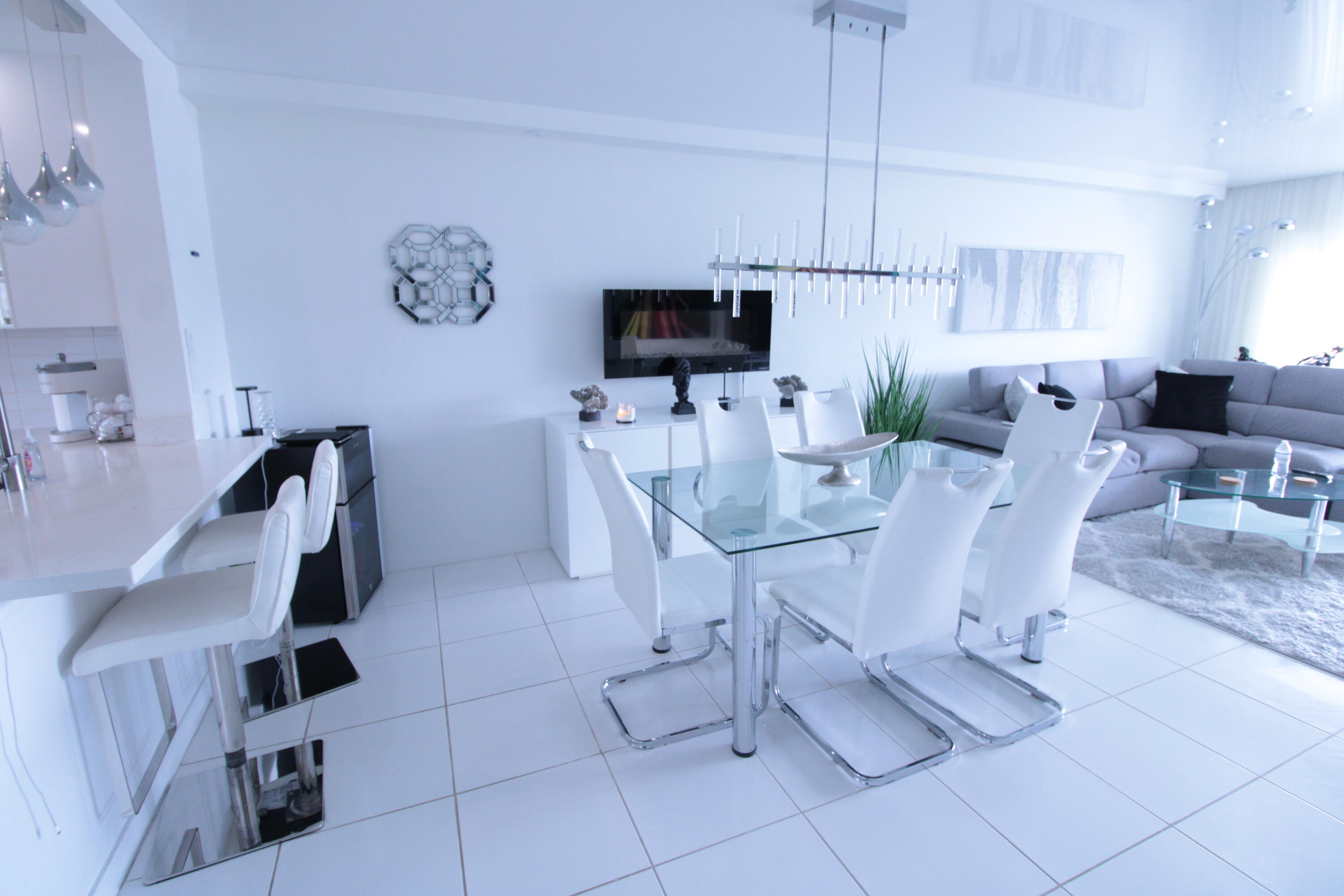 470 Paradise Isle Boulevard 302