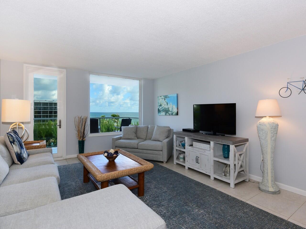 PATRICIAN OF PALM BEACH CONDO - Residential
