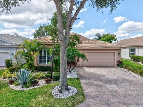 8206 Azure Coast Blvd, Lake Worth, FL MLS: F10501768