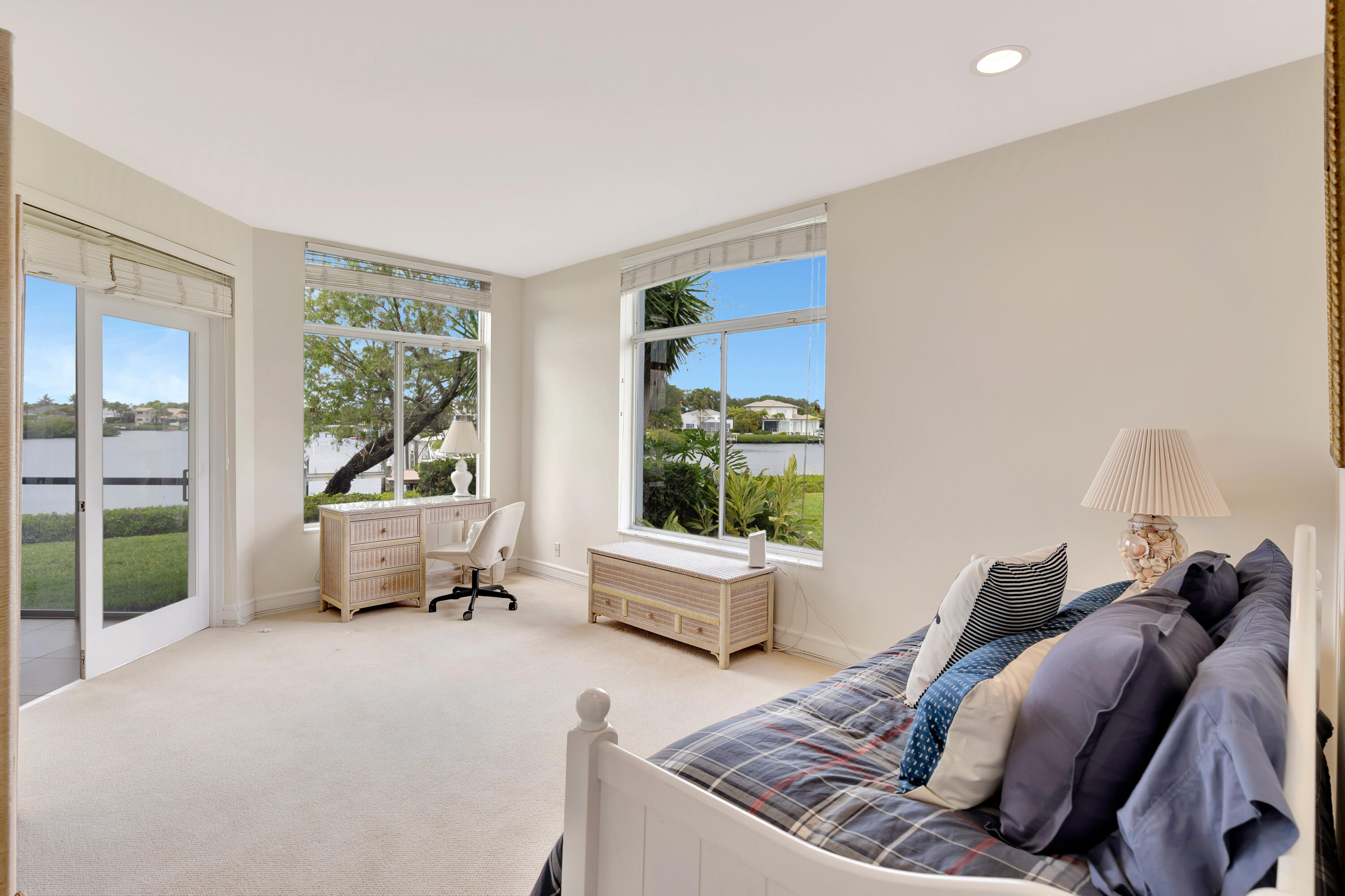 Admirals Cove - Residential Lease