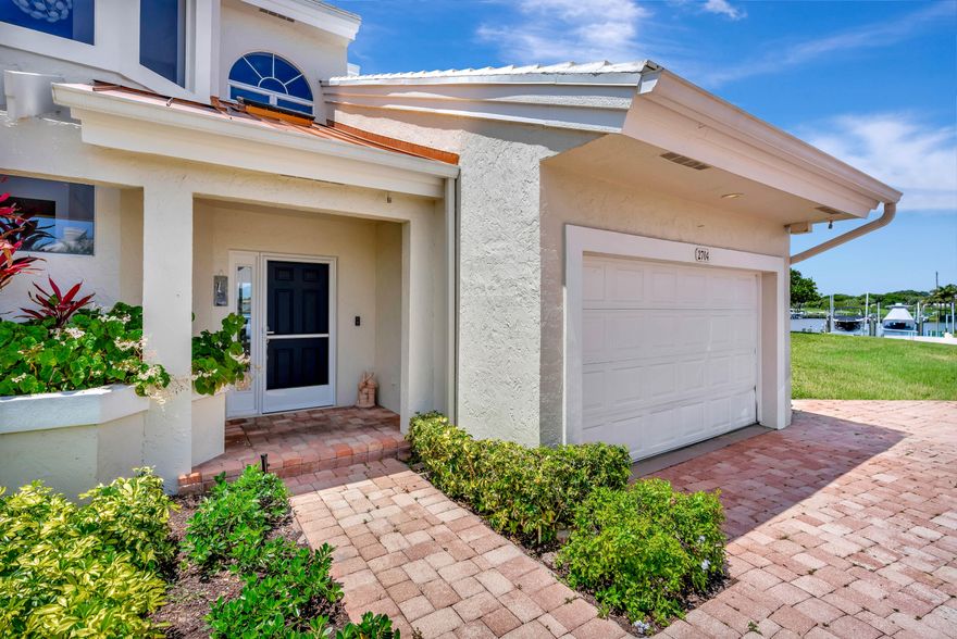 Available May-September 2026. Den may be used as a third bedroom. Currently has a bed and desk. Access to golf and club amenities available with an additional cost. As a lessee in Admirals Cove, tenants may apply for club membership and enjoy access to world-class amenities through a prorated dues structure based on the full golf membership associated with this home. A rare opportunity to enjoy one of Jupiter's premier private club communities.