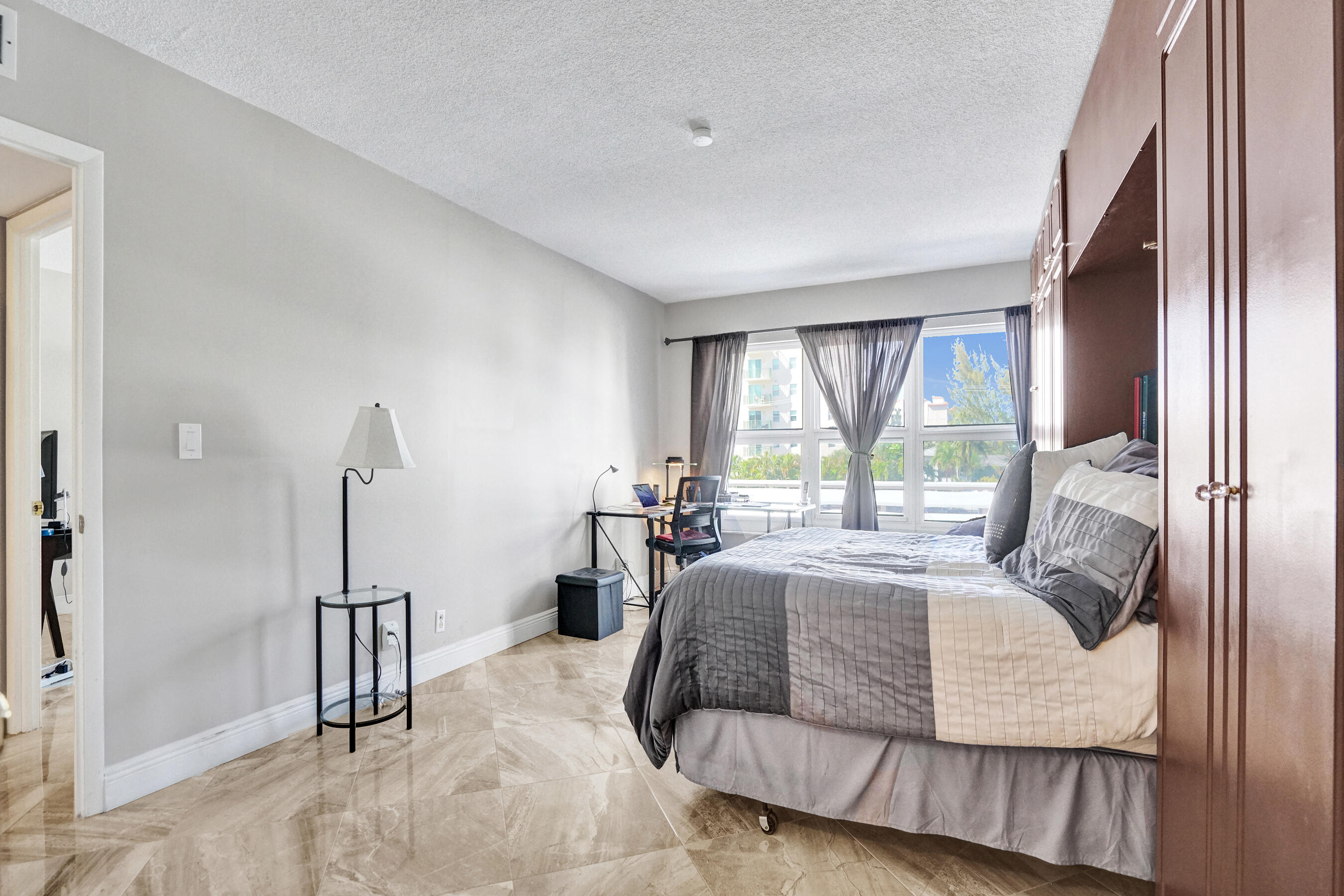 PARLIAMENT HOUSE CONDO - Residential