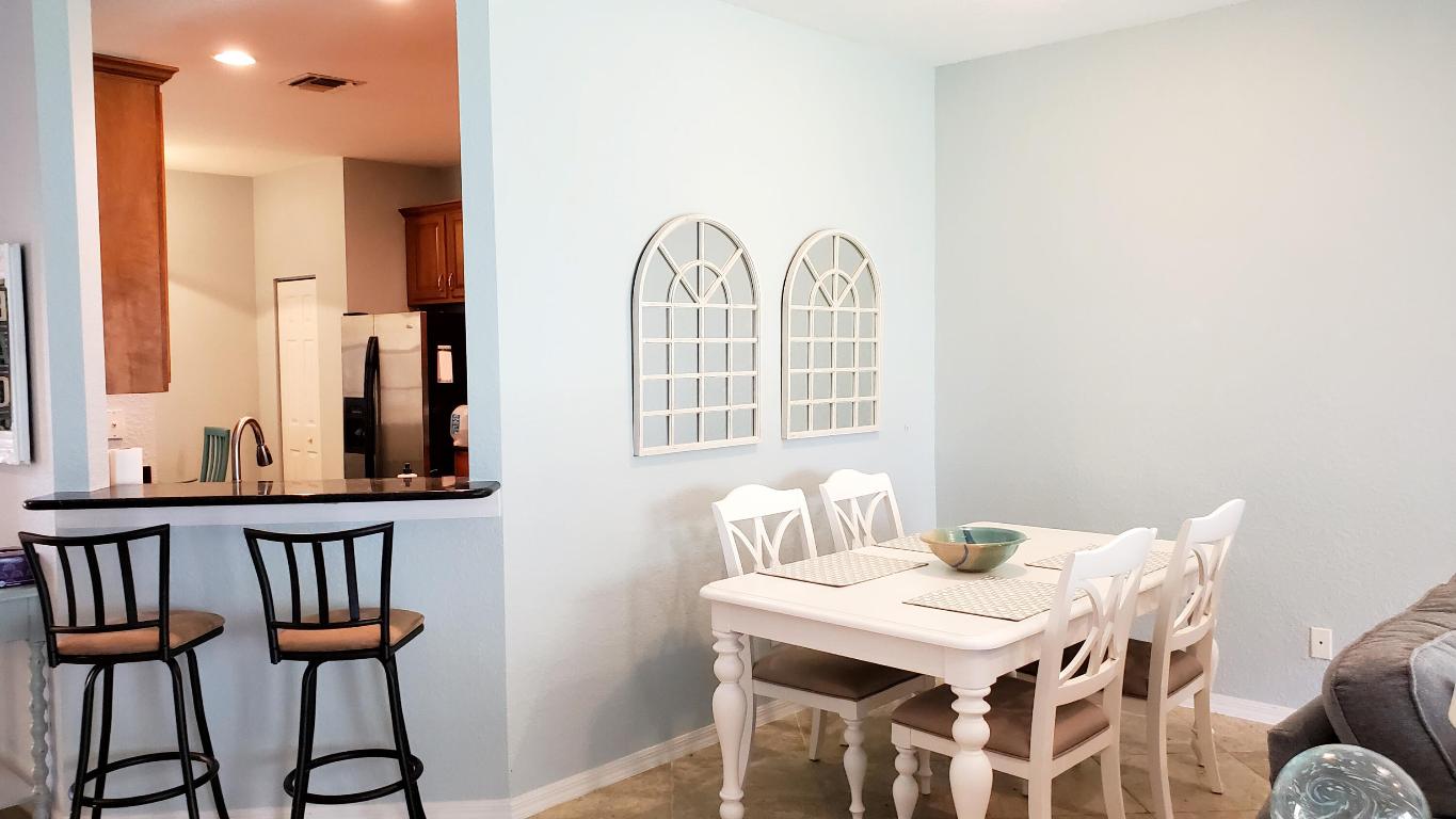 1560 SE Wilshire Place 102