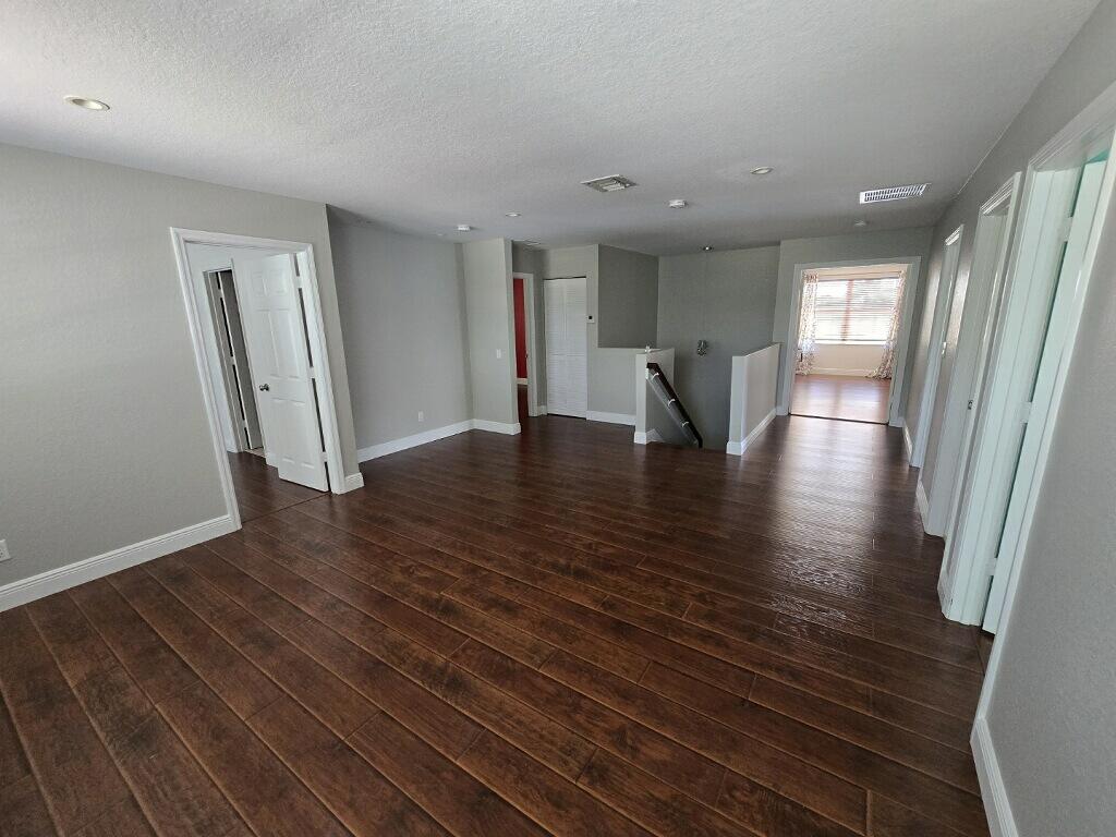 ISLES AT WESTON - Residential