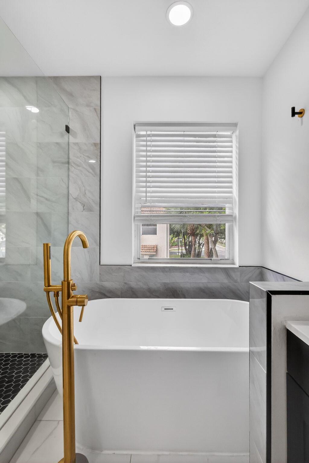 LAKE CHARLESTON - CHARLES - Residential