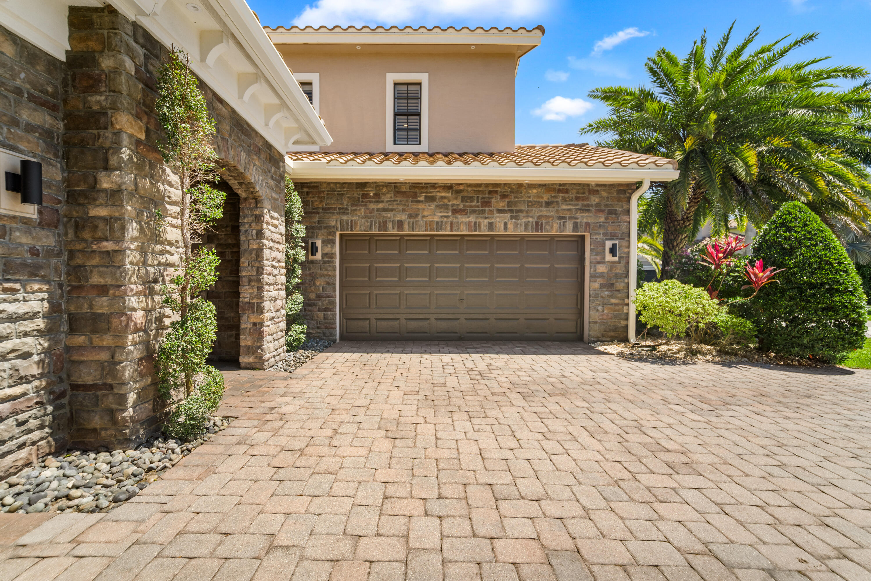 PARKLAND GOLF AND COUNTRY CLUB - Residential