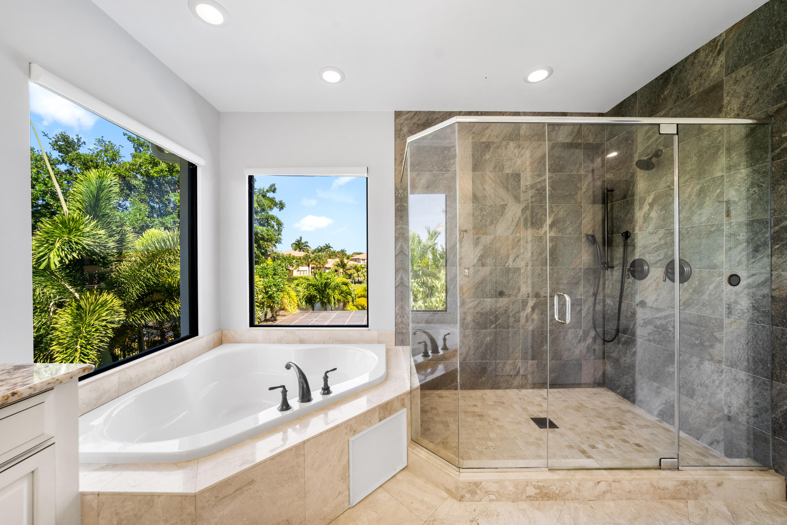PARKLAND GOLF AND COUNTRY CLUB - Residential