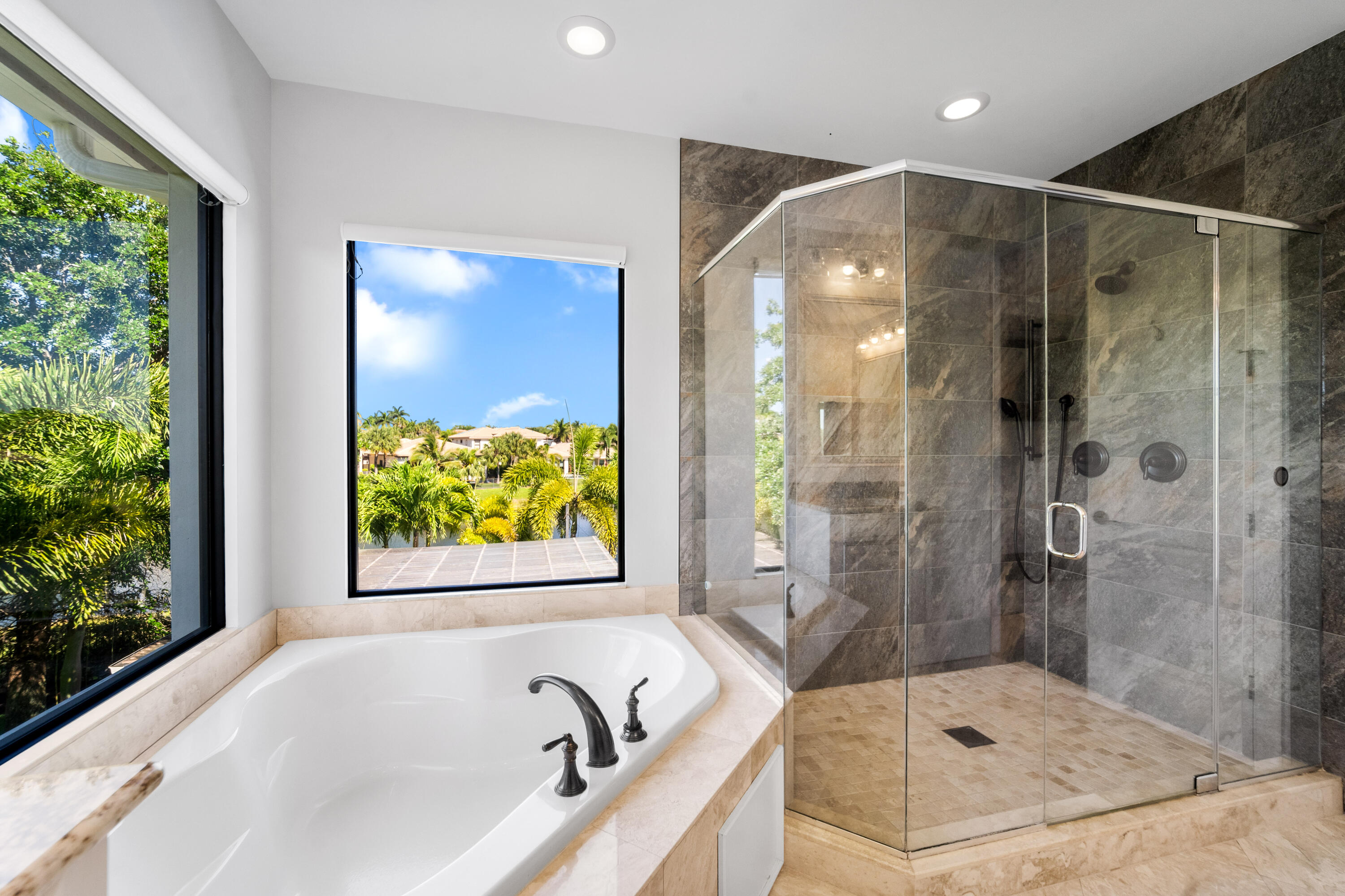 PARKLAND GOLF AND COUNTRY CLUB - Residential