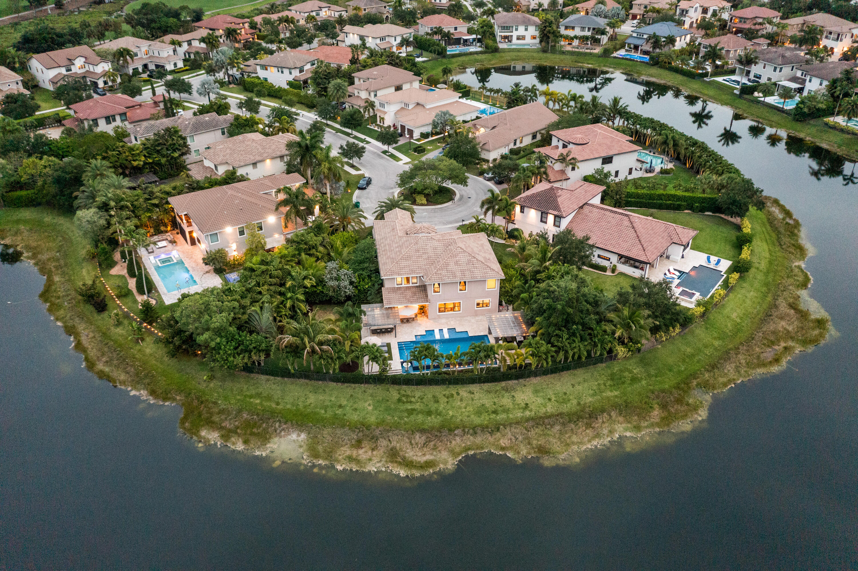 PARKLAND GOLF AND COUNTRY CLUB - Residential