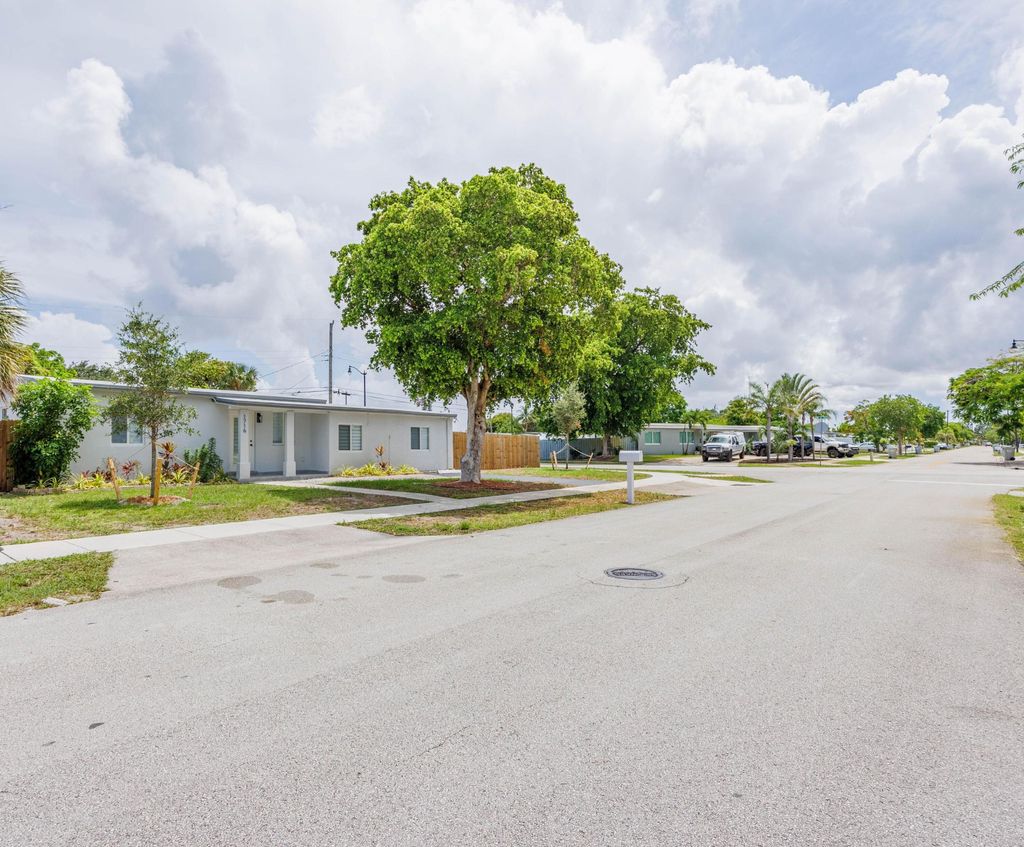 Photo of 1716 NE 51st Court, Pompano Beach, FL 33064 (MLS # R11102921)